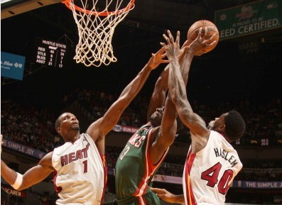 终于捅破了 终于捅破了